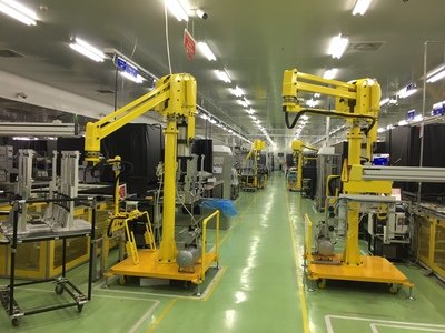Manipulators ar barošanas palīdzību